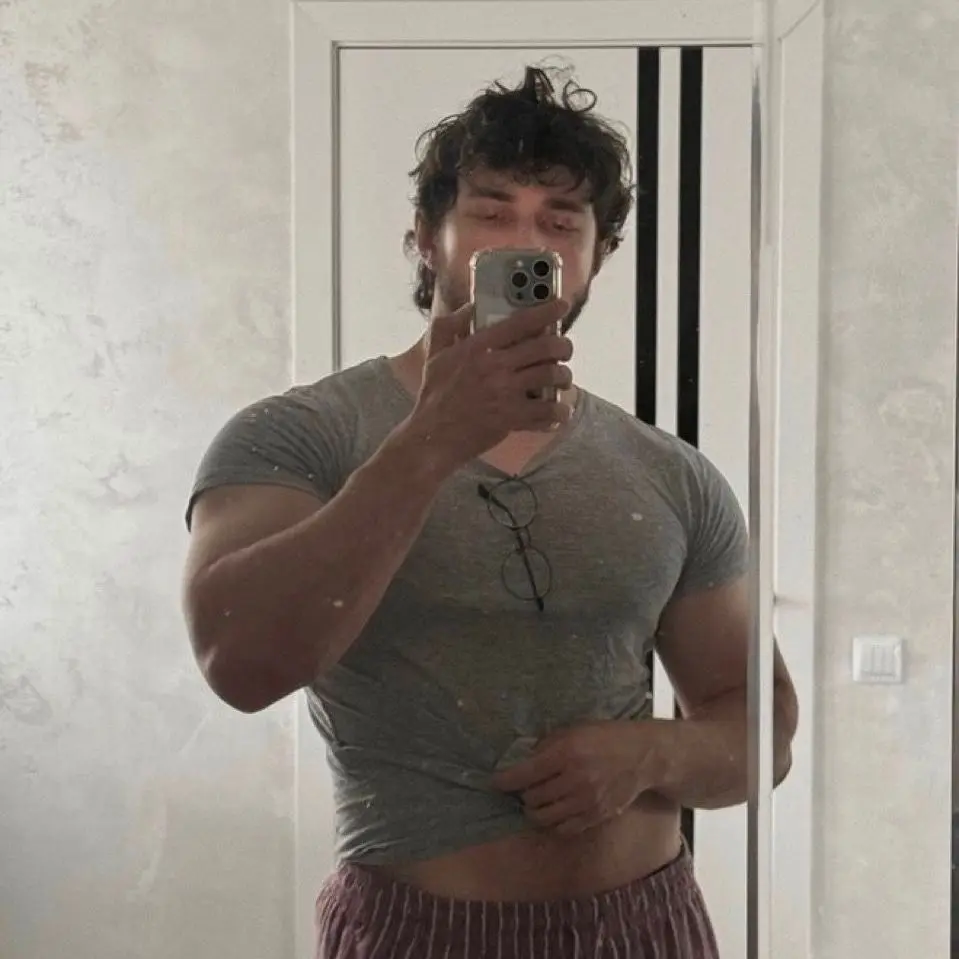 RareRoad5323의 Track Rivalry Turns Warm