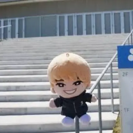 VividLoach3629의 新人×し屋くん