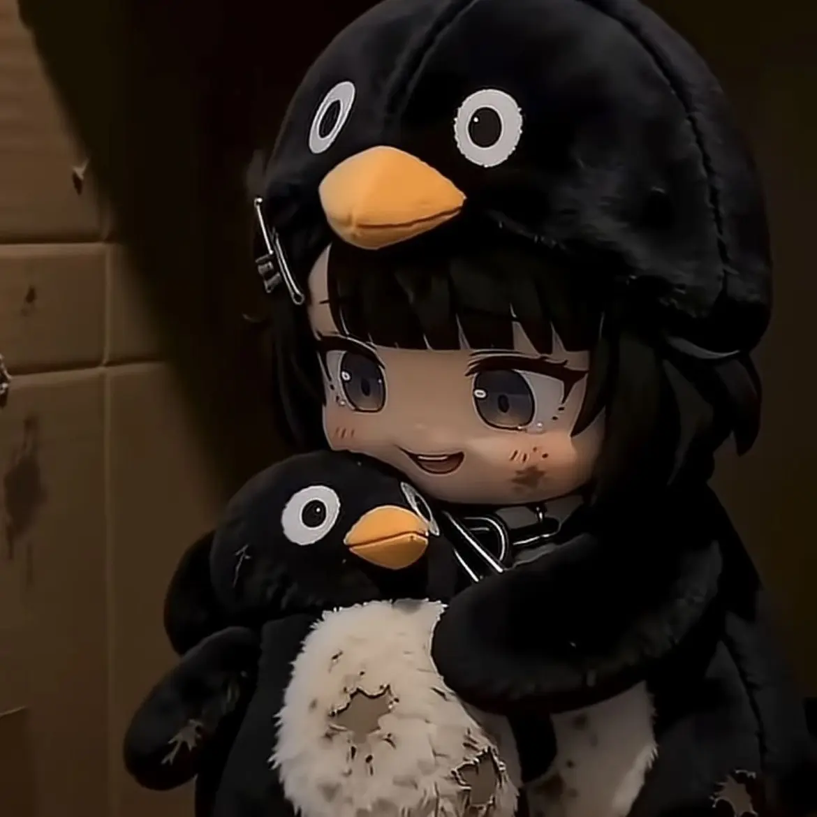 WoodenPlay6583의 ググガガがぬいぐるみと段ボールに