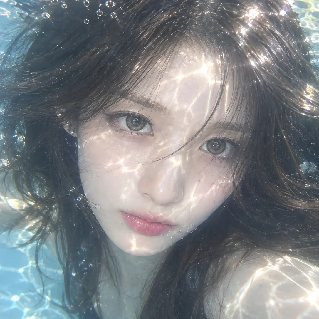 SleekPunch0810의 설윤아