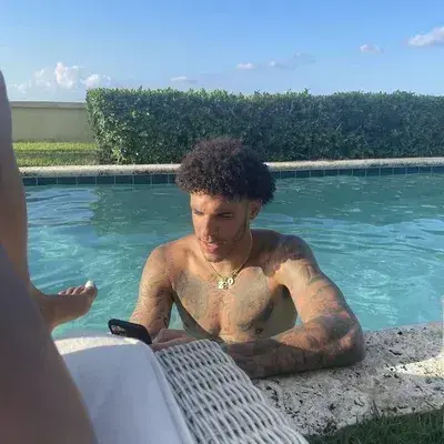 ClumsyMan7659의 Leo Vance