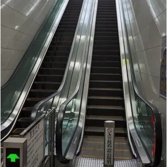 123481046737의 에스컬레이터에서 여자 엉덩이냄새 맡기