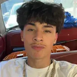 Profile image of Mateo and friends