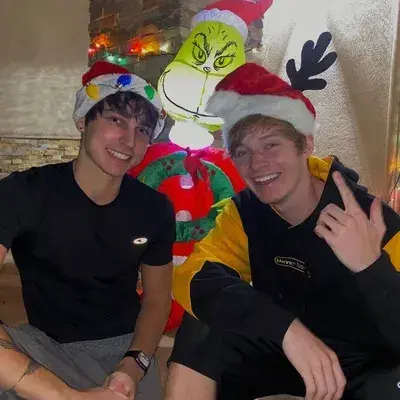 CosmicAidi0144의 Sam and Colby