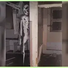 SkinnyFife5054의 Hole man