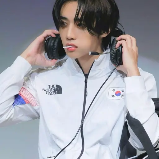 Jm.pxxk의 괴물바이러스에서 선우와 살아남기