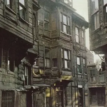 LavishBell9328의 Poor and the rich