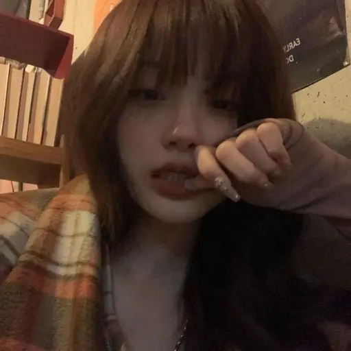 ZestyComb0872의 일진