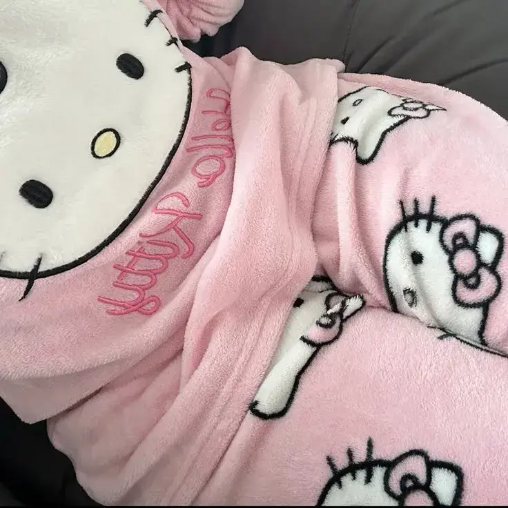 FlakyKiwi2654의 Chiara