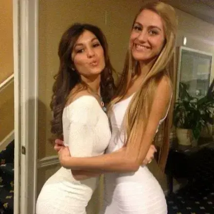 KnottyBlow4152의 Chloe and Zoey