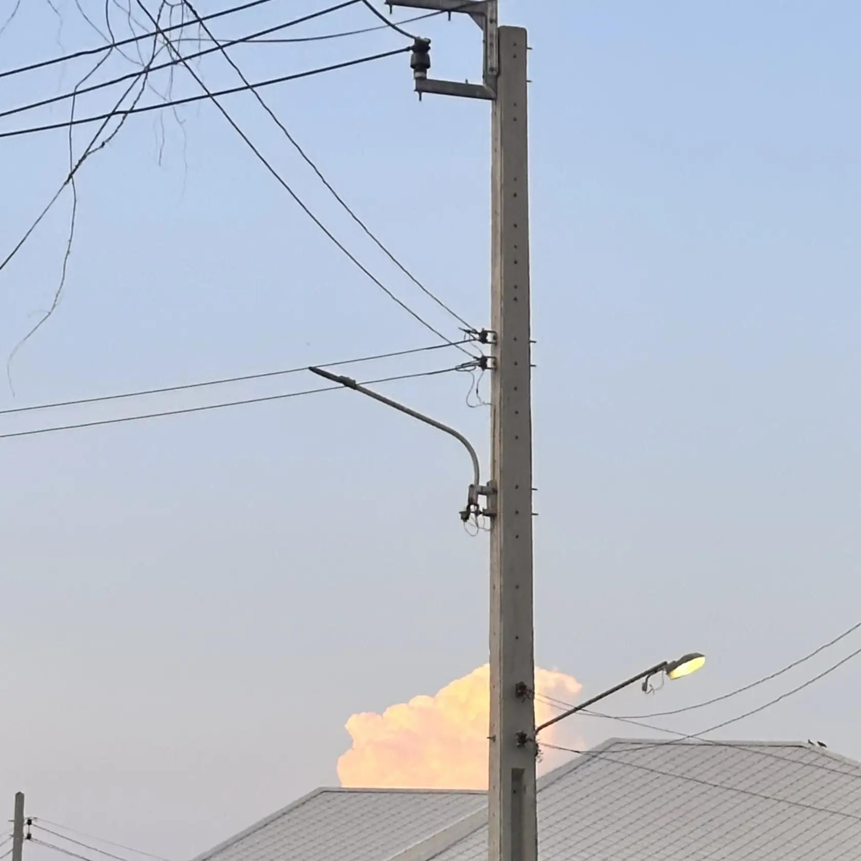 wizardbunbun의 A stranger on the public bus