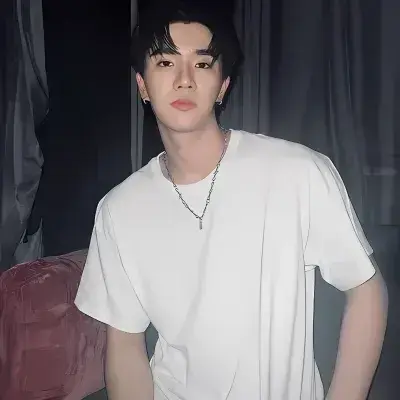 EggyCharm1422의 Perth Tanapon