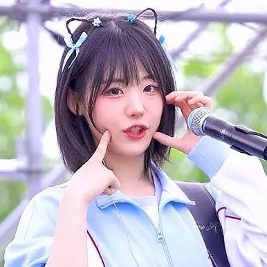 SureWin5557의 히나(장나영)