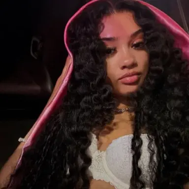 Profile image of Mia