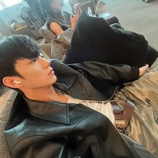 CoarsePiano7336의 황인탁