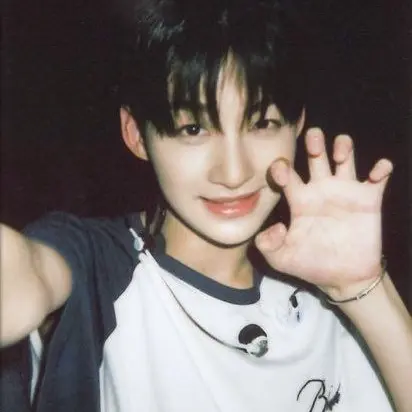 TimelyDebt1996의 똥싸는 내 남친