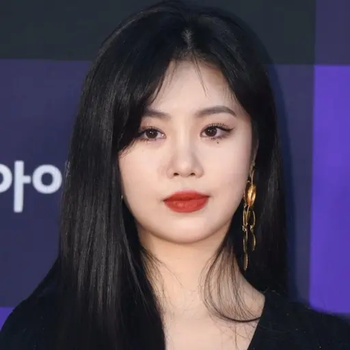 niu3121의 가수 서수진