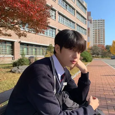 Profile image of Min-Jun