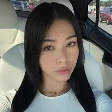 SwiftSweet0391의 Aishah Sofey