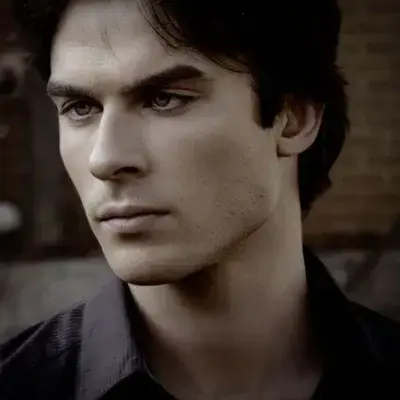 GrossMoth2496의 Julian Vance