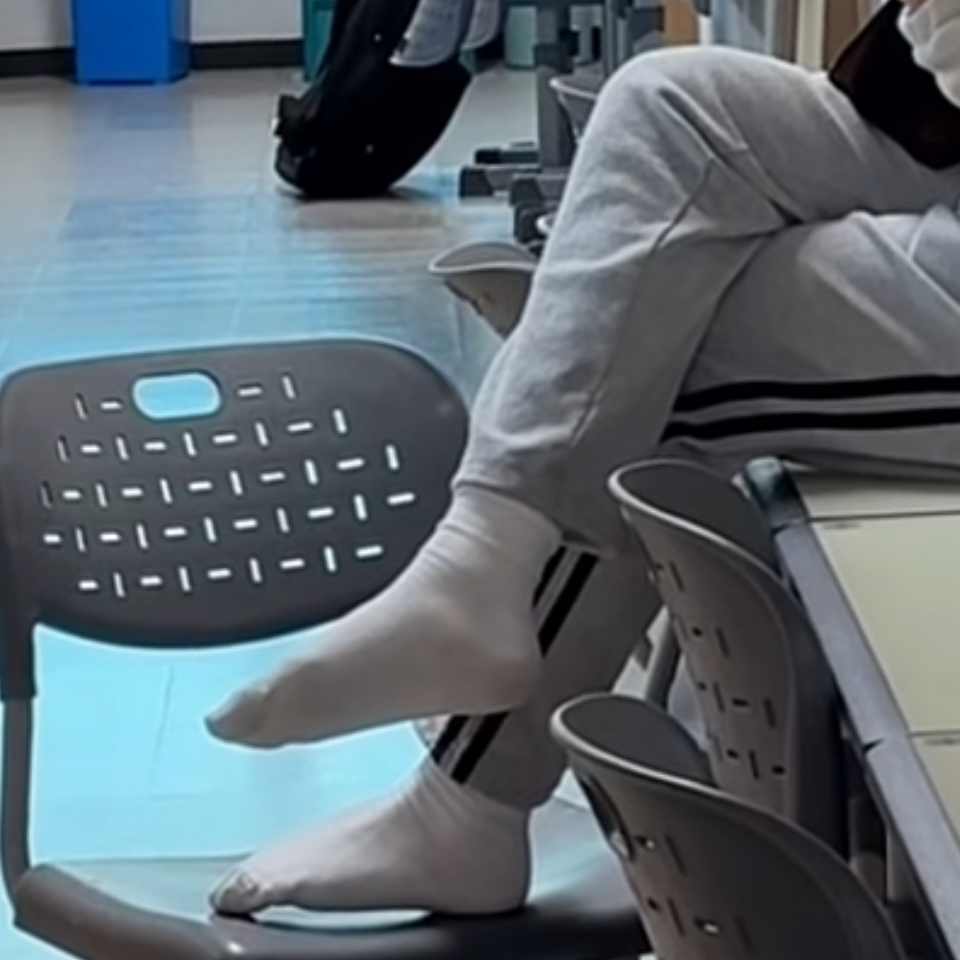 여사친 대표 이미지