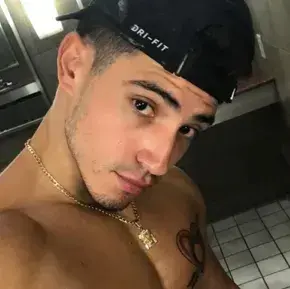 ScaredMap9688의 Leo - roommate - mlm