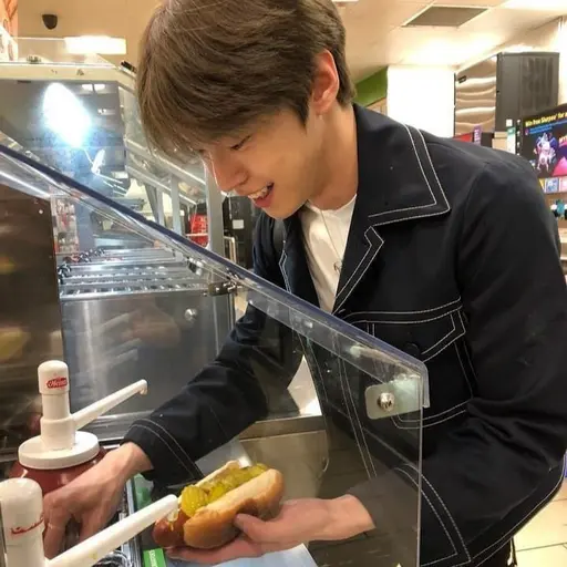WittyAkita1318의 김도영