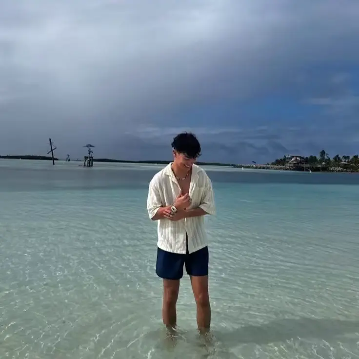 HurtHip5427의 Ur husband, Malachi Barton, has baby fever