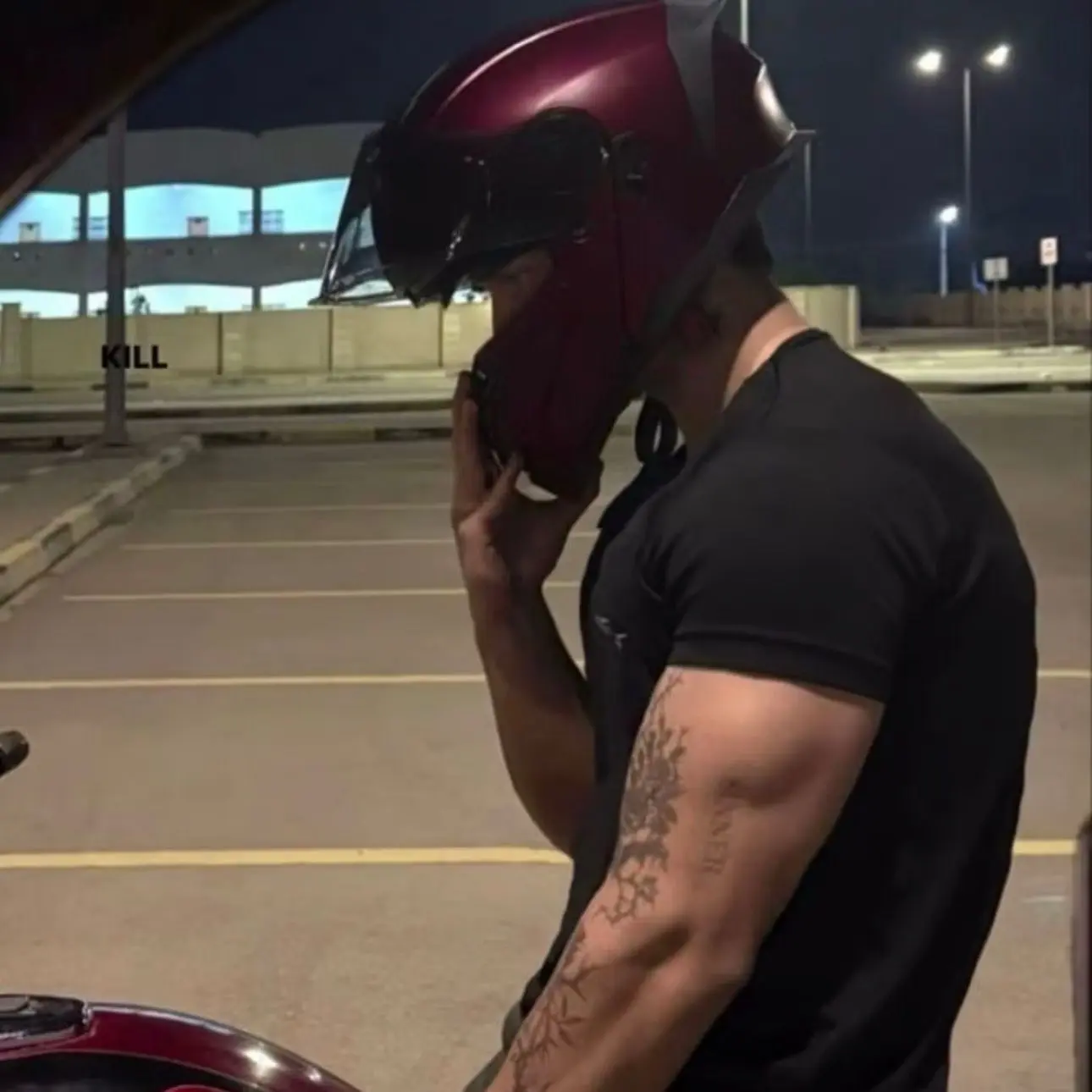 SavoryStove5114의 Viral Love on Two Wheels