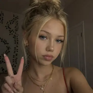 Profile image of Maci