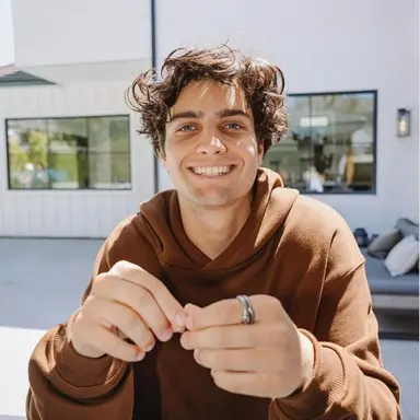 Profile image of Dom