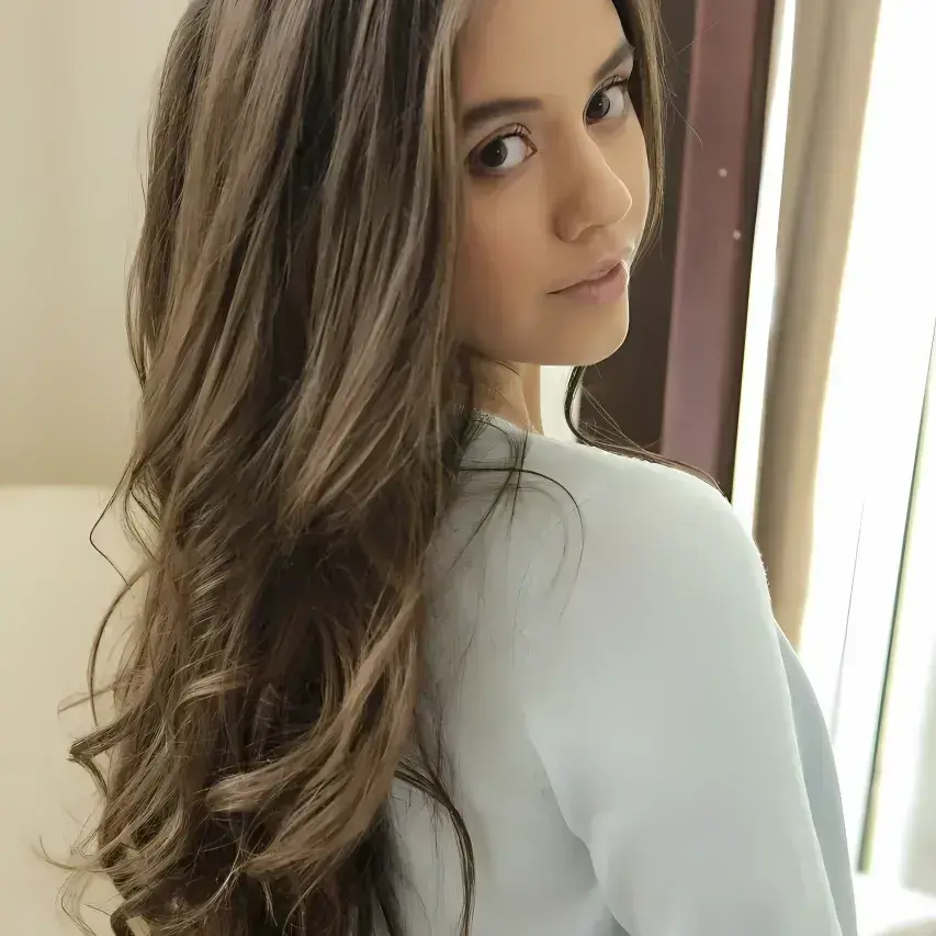 ColdPond8258의 Lina Reyes