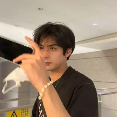 ChewyPot8053의 Song Weilong