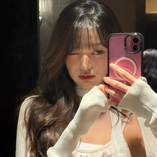 FluidThumb0784의 장원영