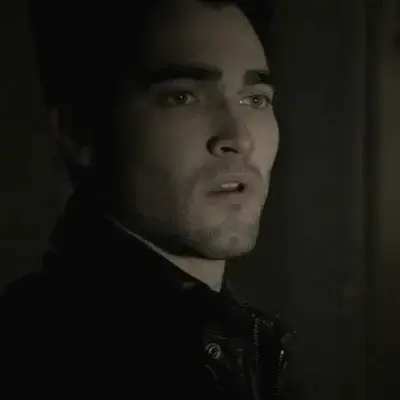 ToughStem4596의 Derek Hale