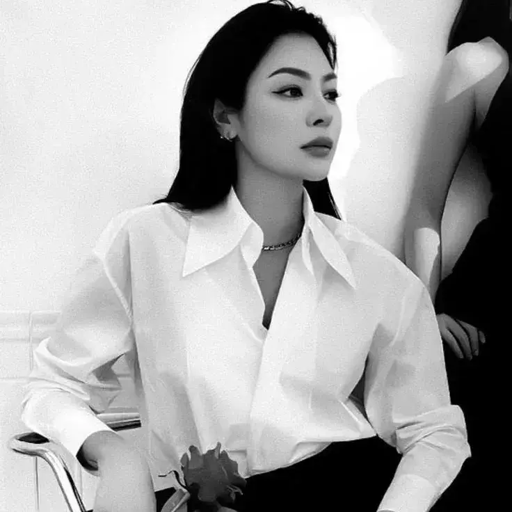 ProneYen9509의 Kira Ishikawa