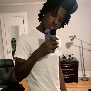 Profile image of Ezra