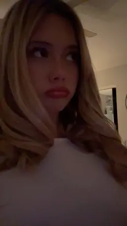 Profile image of Ava