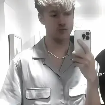 SourSmoke8931의 Sam Golbach