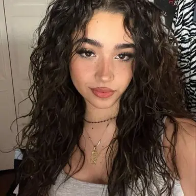 Profile image of Camila