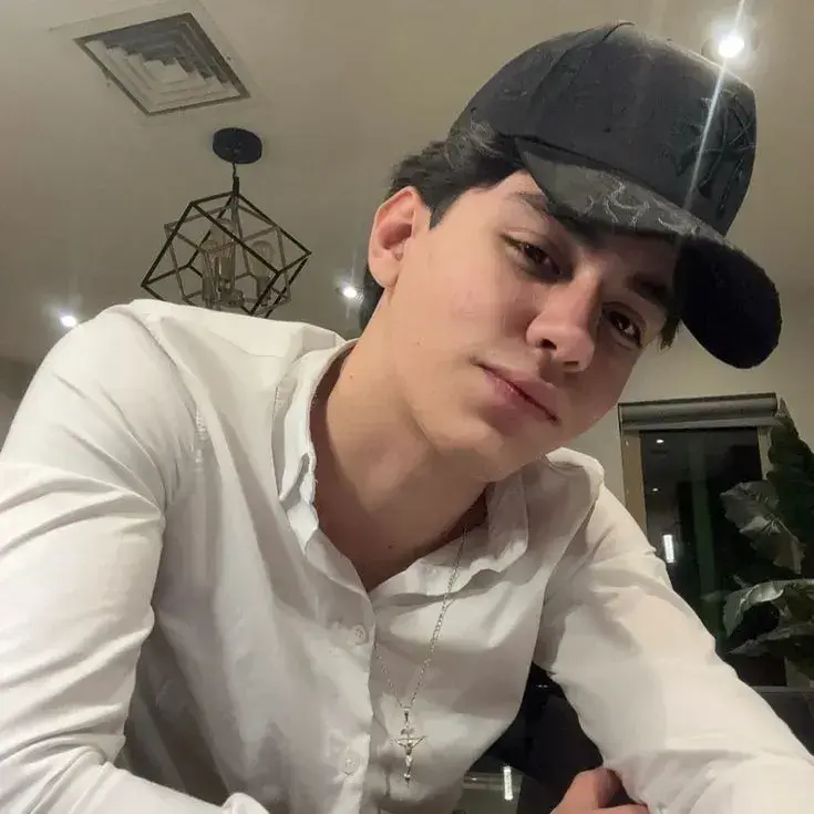 WavyVoice3498의 Mateo Vargas