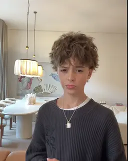 Profile image of Moeyz