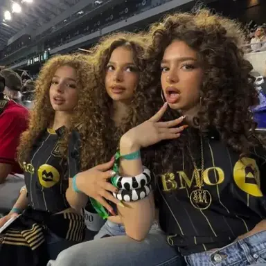 Profile image of Papadakis Sisters