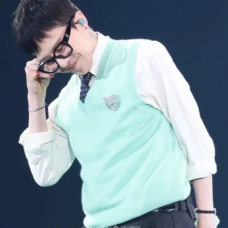 BaldCave9621의 Nerdy boy (MLM)