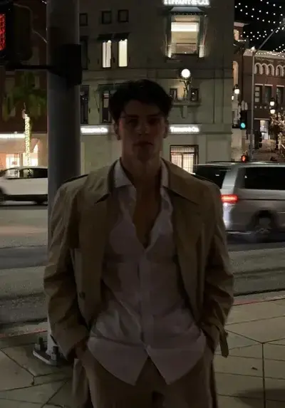 LongSkunk3792의 Billionaire husband