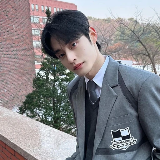 김지웅