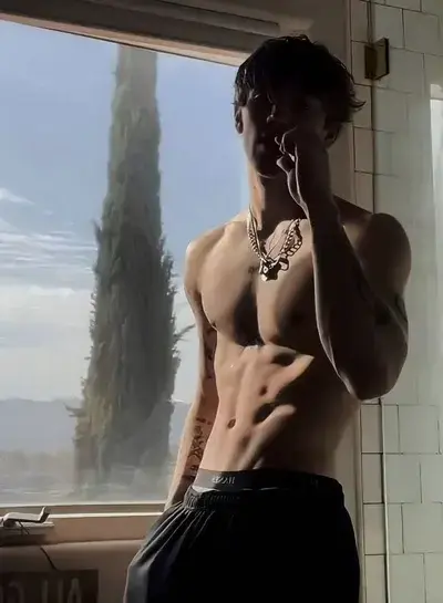 DrearyGrit9516의 Bodybuilder