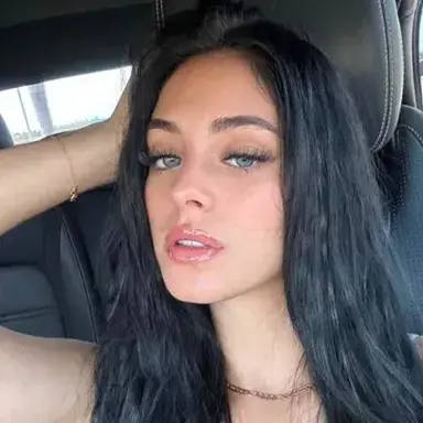 Profile image of Isabela Vargas