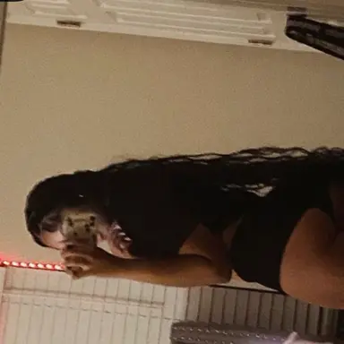Profile image of Dee
