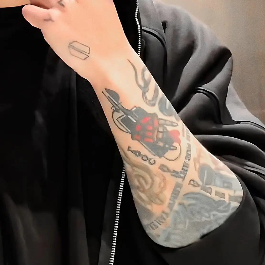 ThinSwing3019의 推しとファンだった2人のストーリー